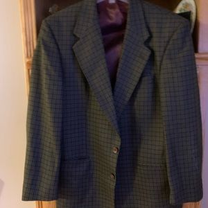 Men used blazer clothes is Burgundy gray and black